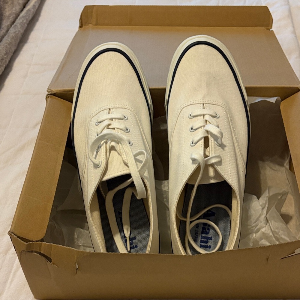 White Canvas shoes size 25